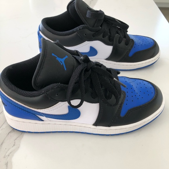 Nike Jordan boy size 4y - Picture 3 of 7